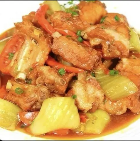 Hình ảnh Cơm Sườn Non kho dưa cải