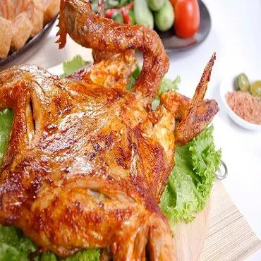 Hình ảnh 1 con gà quay sa tế