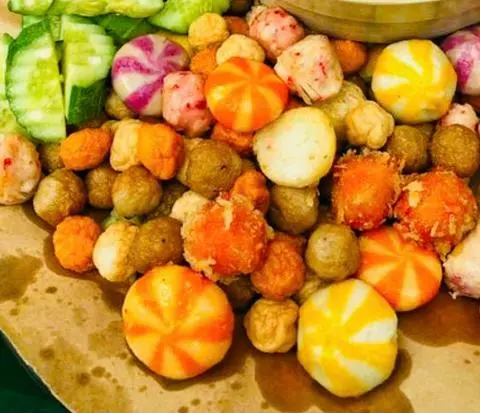 Hình ảnh Combo thập cẩm cá viên chiên nhỏ+ Tặng kèm ly coca 