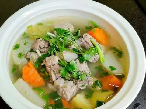 Hình ảnh Cơm Canh Súp Rau Củ Hầm Xương