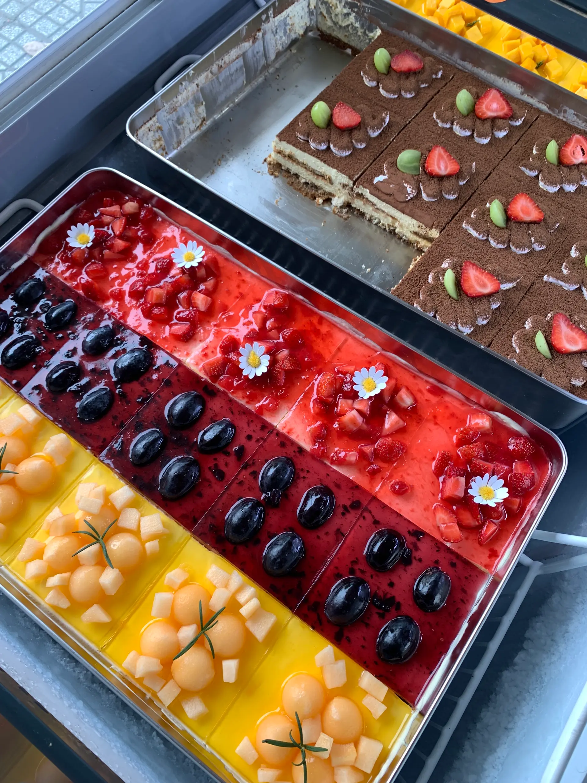 Hình ảnh Tiramisu Việt Quất