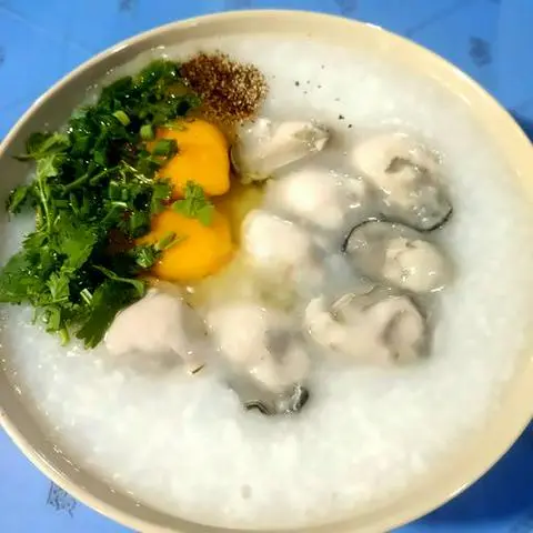 Hình ảnh Cháo hàu + trứng gà ta 