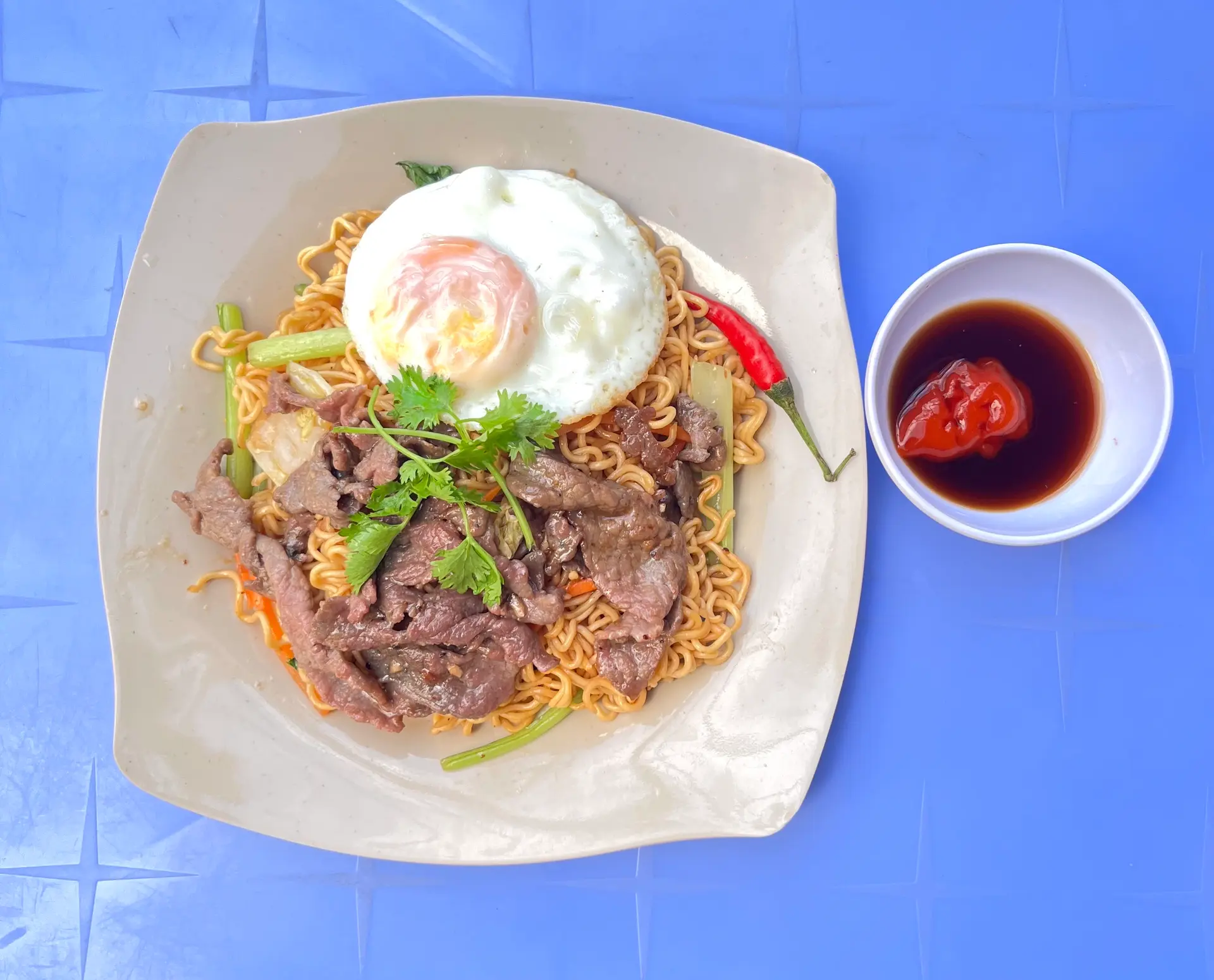 Hình ảnh Mì Xào Bò - Trứng