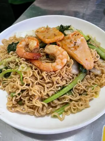 Hình ảnh Mì gói xào hải sản