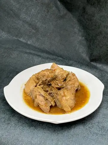Hình ảnh Gà kho sả 1 phần ( không cơm)