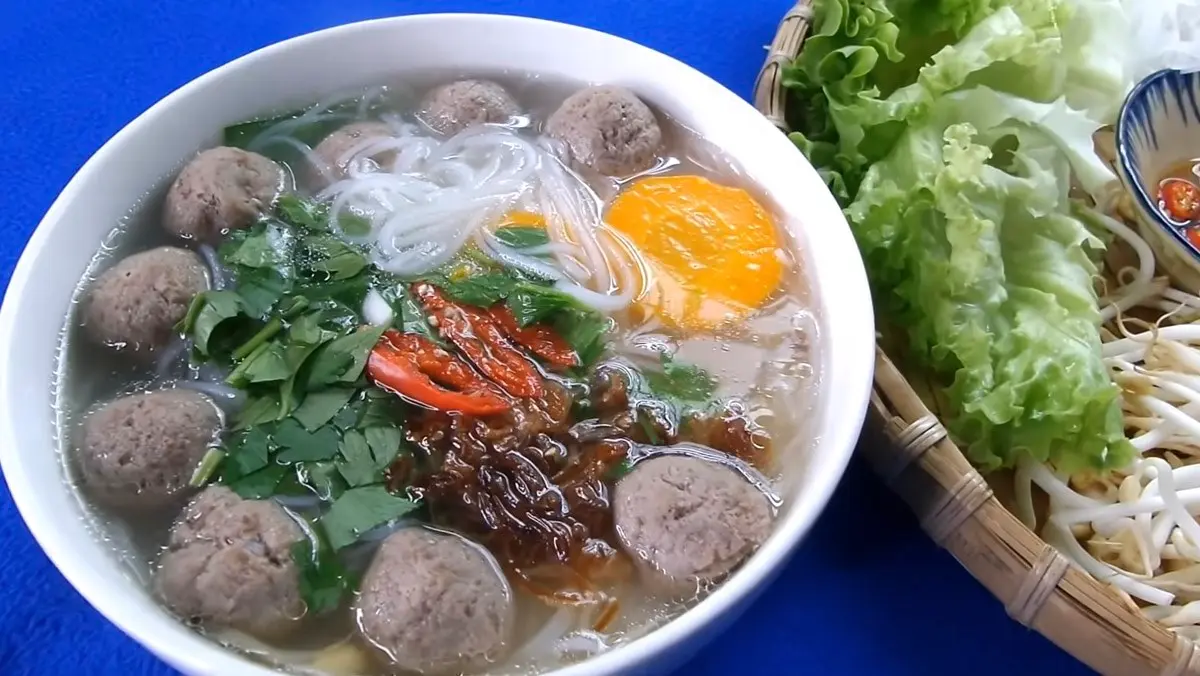 Hình ảnh hủ tíu dai bò viên