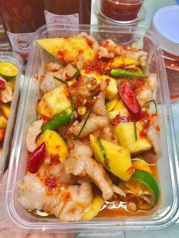 Hình ảnh Chân gà SỐT THÁI rút xương