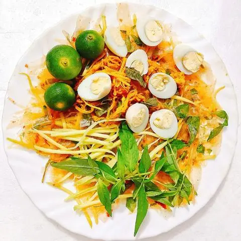 Hình ảnh Bánh tráng trộn khô gà