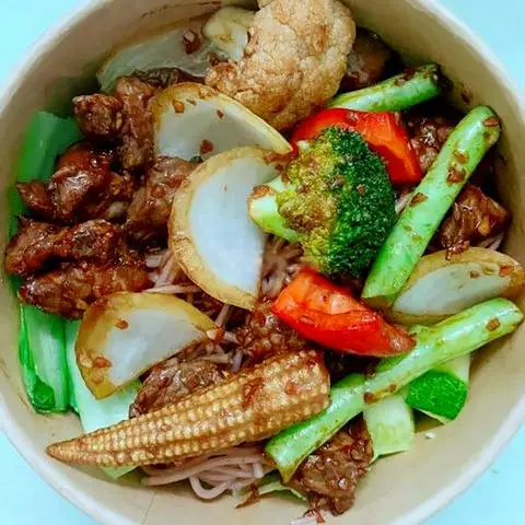 Hình ảnh Bún Gạo Lứt Bò Xào Rau Củ