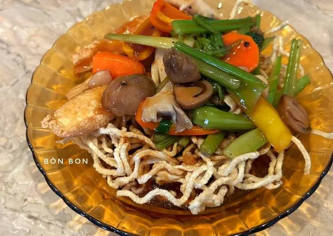 Hình ảnh Mì xào giòn chay(nước sốt)