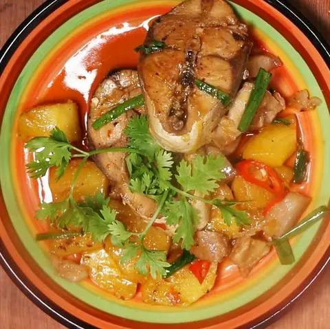 Hình ảnh Cơm Cá Hú Kho Thơm