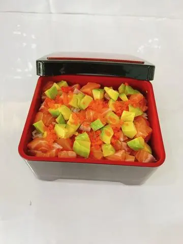 Hình ảnh Cơm Cá Hồi Sống & Bơ 