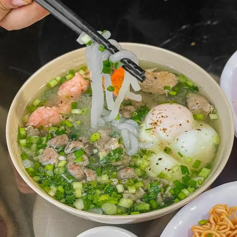 Hình ảnh Bún nước bò tôm 