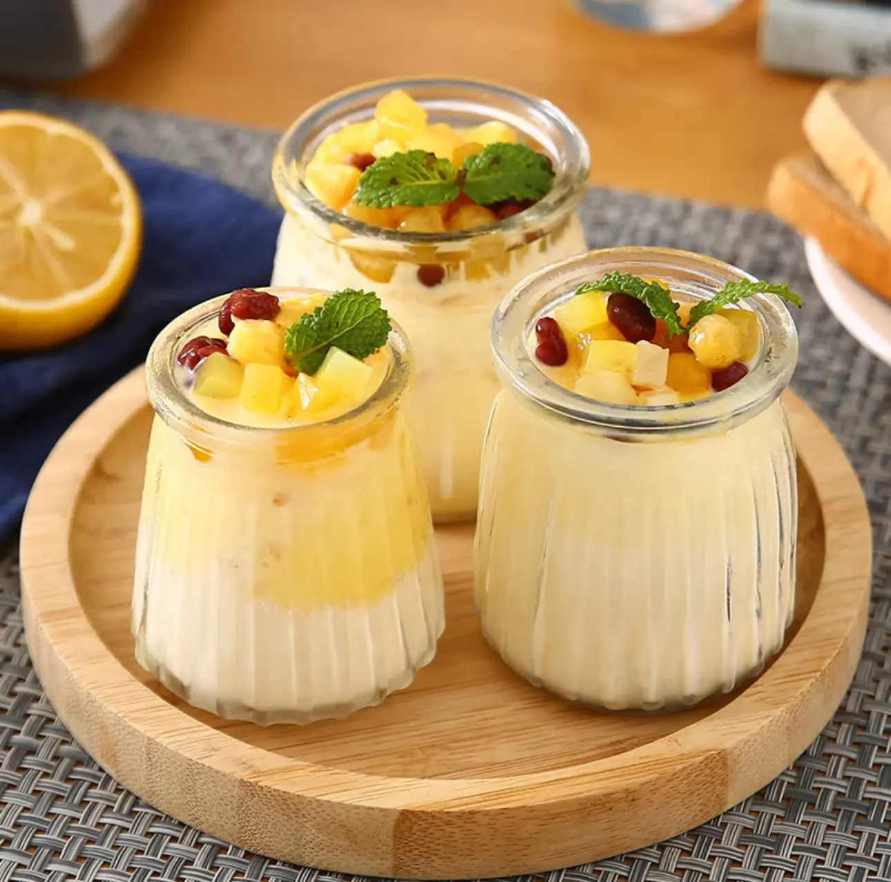 Hình ảnh Sữa Chua Sốt Trái Cây