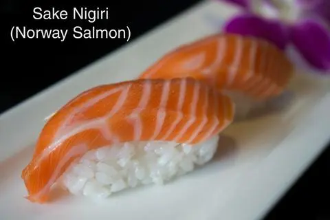 Hình ảnh Sake nigiri 