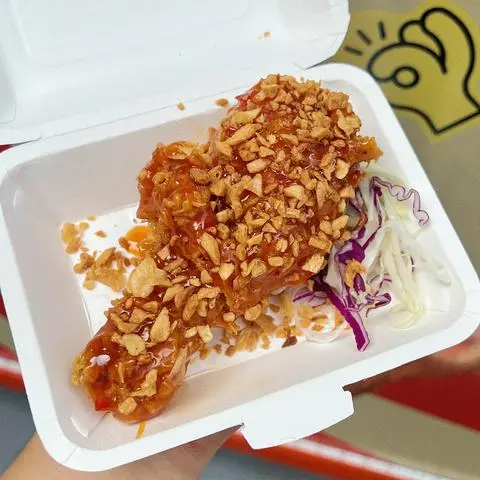 Hình ảnh MUST TRY - Gà rán sốt mắm tỏi