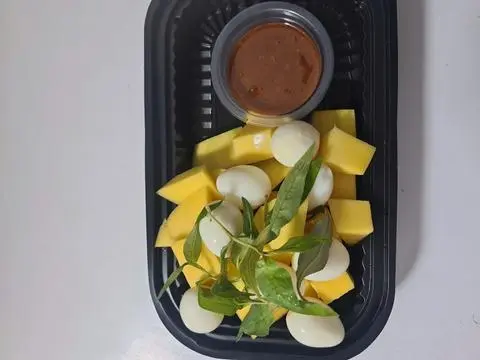 Hình ảnh Xoài Chấm Trứng Cút