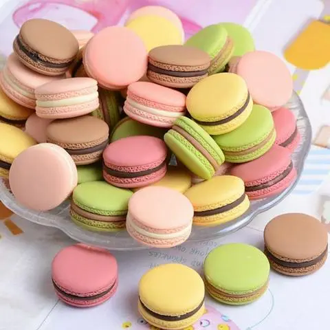 Hình ảnh Milo Dầm + Topping + Macaron