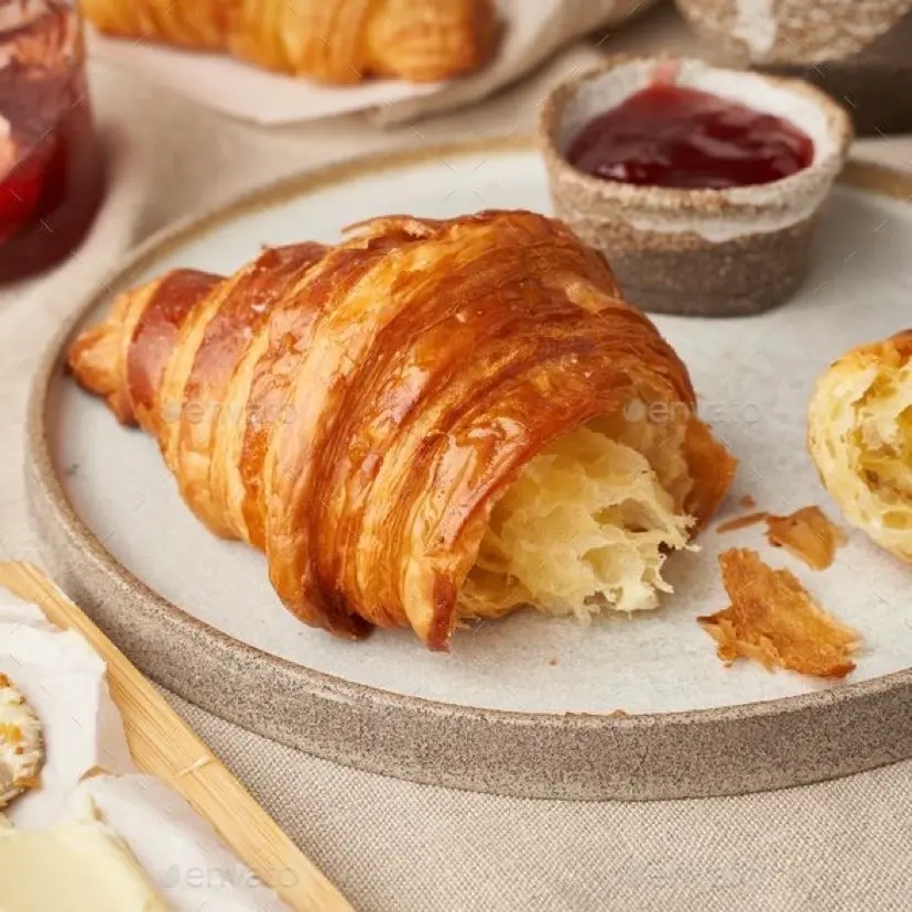 Hình ảnh Croissant phủ hạnh nhân