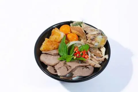 Hình ảnh Bánh ướt thập cẩm trứng non - Chính gốc (Since1979)