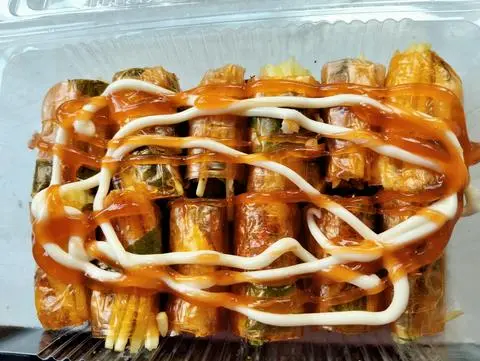 Hình ảnh bánh tráng cuốn sốt bơ 