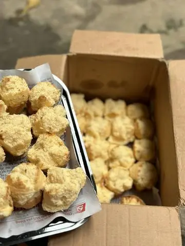 Hình ảnh bánh Thuẫn 4 cái