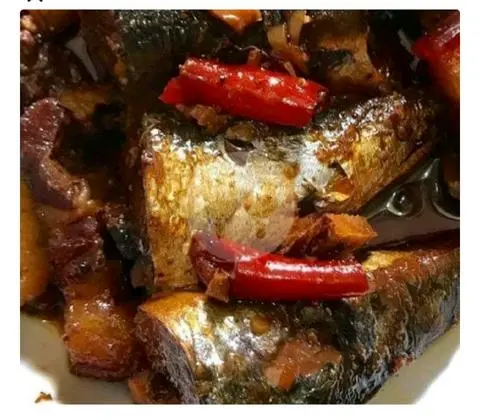 Hình ảnh Cơm cá nục kho bầu