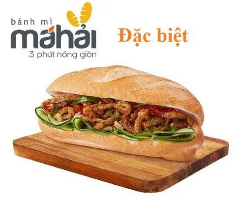 Hình ảnh Bánh mì chả cá Má Hải vừa - 1 trứng ốp la 