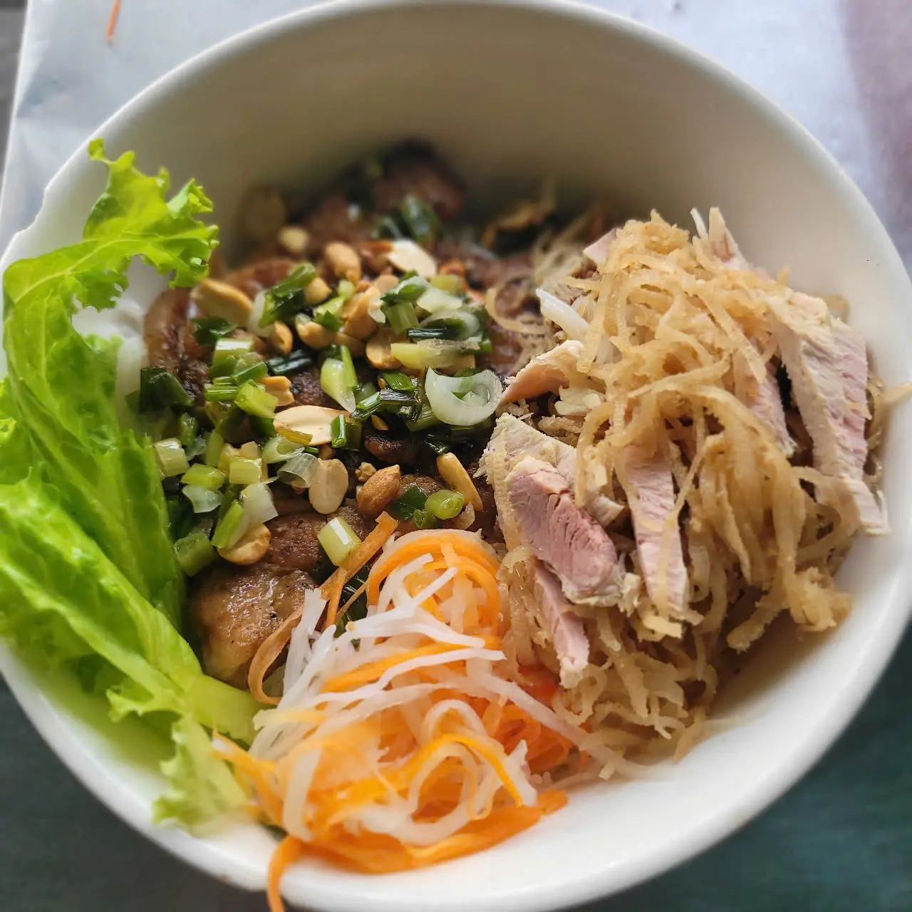 Hình ảnh bún thịt sườn - bì 