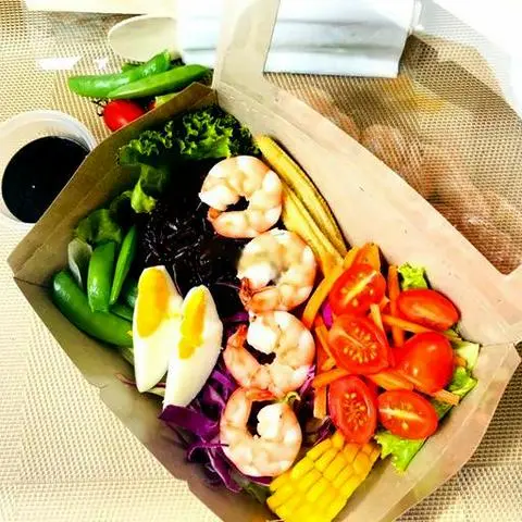 Hình ảnh Cơm gạo lứt tôm - trứng