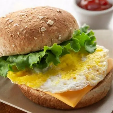 Hình ảnh Burger trứng phomai