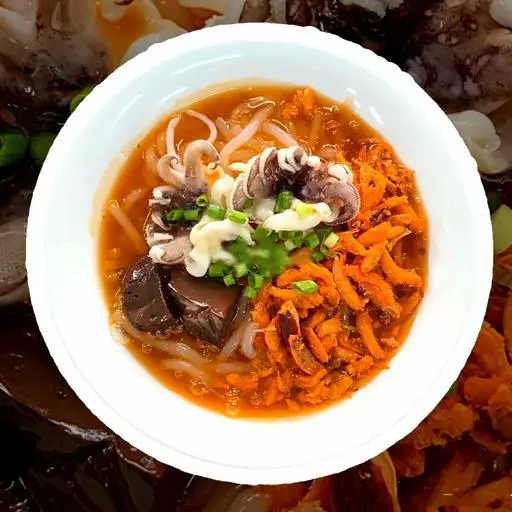 Hình ảnh Bánh canh thịt cua mực tươi