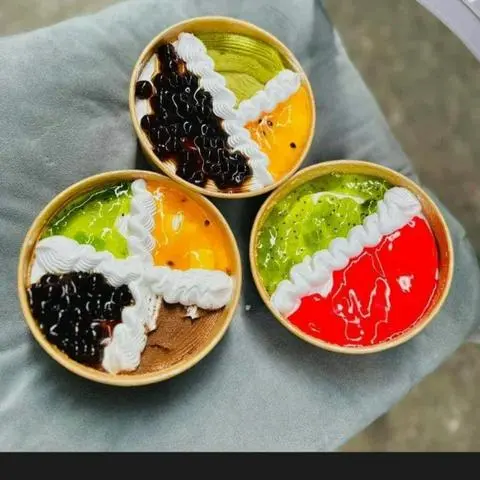 Hình ảnh Bánh kem tô mix vị trái cây
