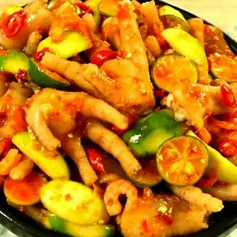 Hình ảnh Chân Gà Sốt Thái - Hộp 500G