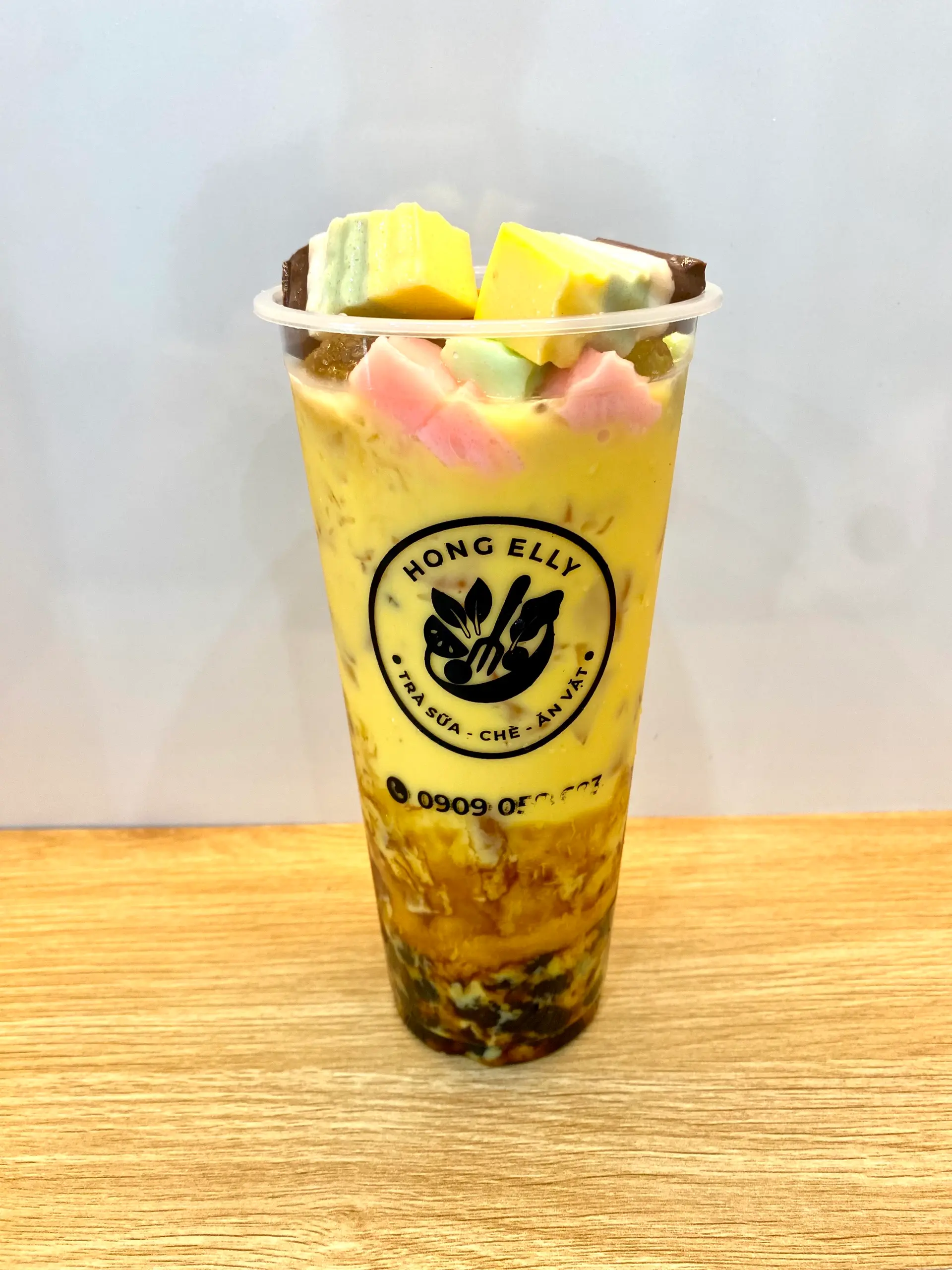 Hình ảnh Trà Sữa Sầu Riêng Size Lớn 700ml