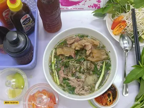 Hình ảnh Phở tái - gân