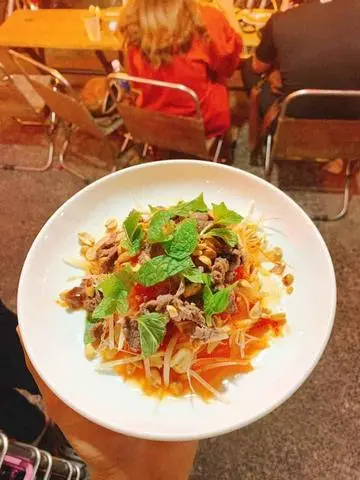 Hình ảnh Gỏi thịt bò cay
