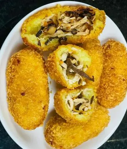 Hình ảnh xôi gà nấm 2 viên lớn
