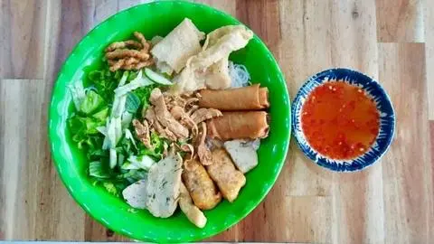 Hình ảnh bún chả giò chay 