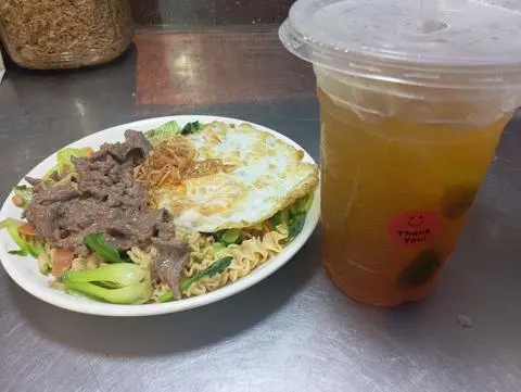 Hình ảnh Combo mì xào bò - trứng - trà tắc