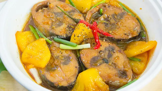 Hình ảnh Cơm cá ngừ kho thơm