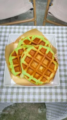Hình ảnh Matffle Mochi Chà Bông