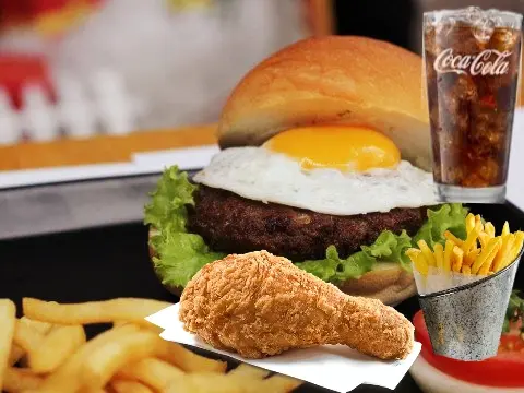 Hình ảnh Combo Hamburger Bò Trứng + Đùi Gà + Khoai + Coca