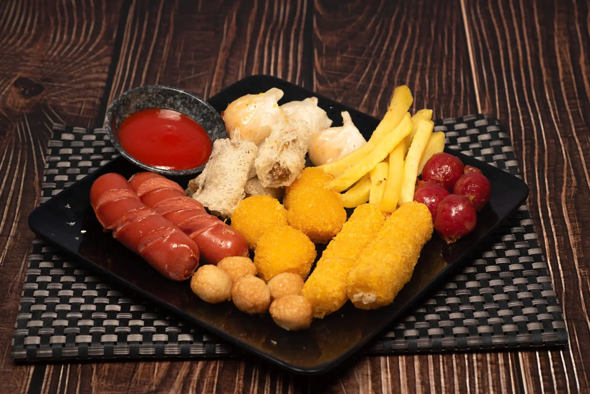 Hình ảnh combo ăn vặt