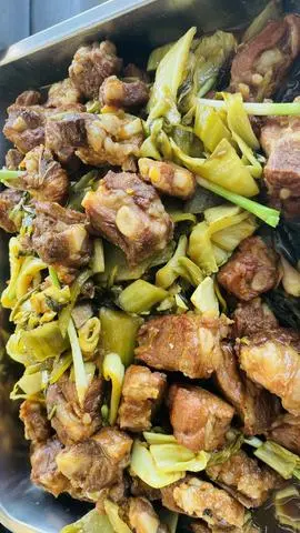 Hình ảnh Cơm sườn non kho dưa chua 