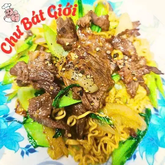 Hình ảnh Mì trộn bò xào rau củ