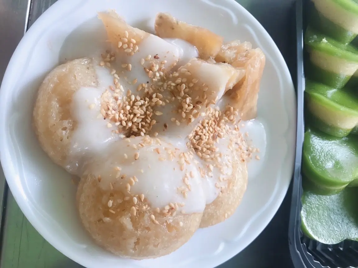 Hình ảnh Bánh Bò và Bánh Chuối
