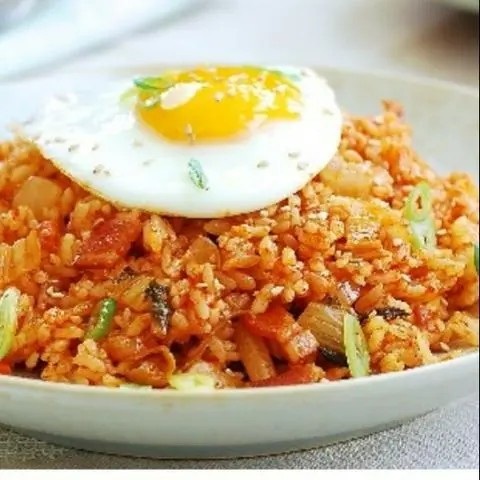 Hình ảnh cơm chiên kim chi hàn quốc 