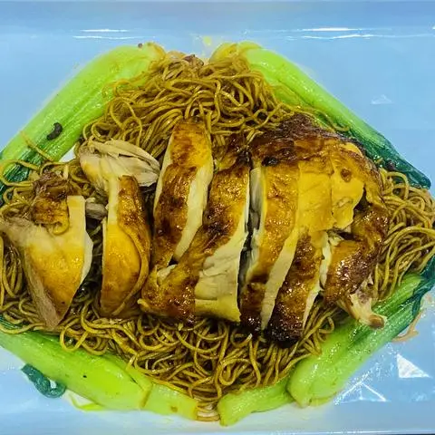 Hình ảnh Mì xào gà góc tư