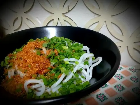 Hình ảnh BÚN NƯỚC MUỐI ỚT THÊM